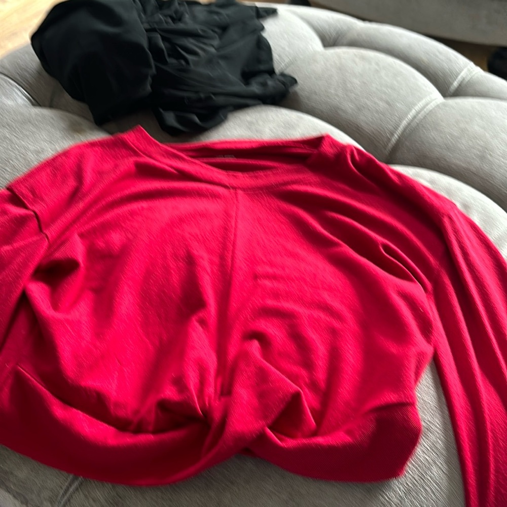 Gully Hicks crop - red - long sleeve